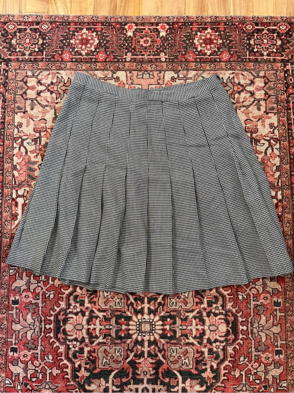 Vintage Houndstooth Pleated Skirt - Black & White